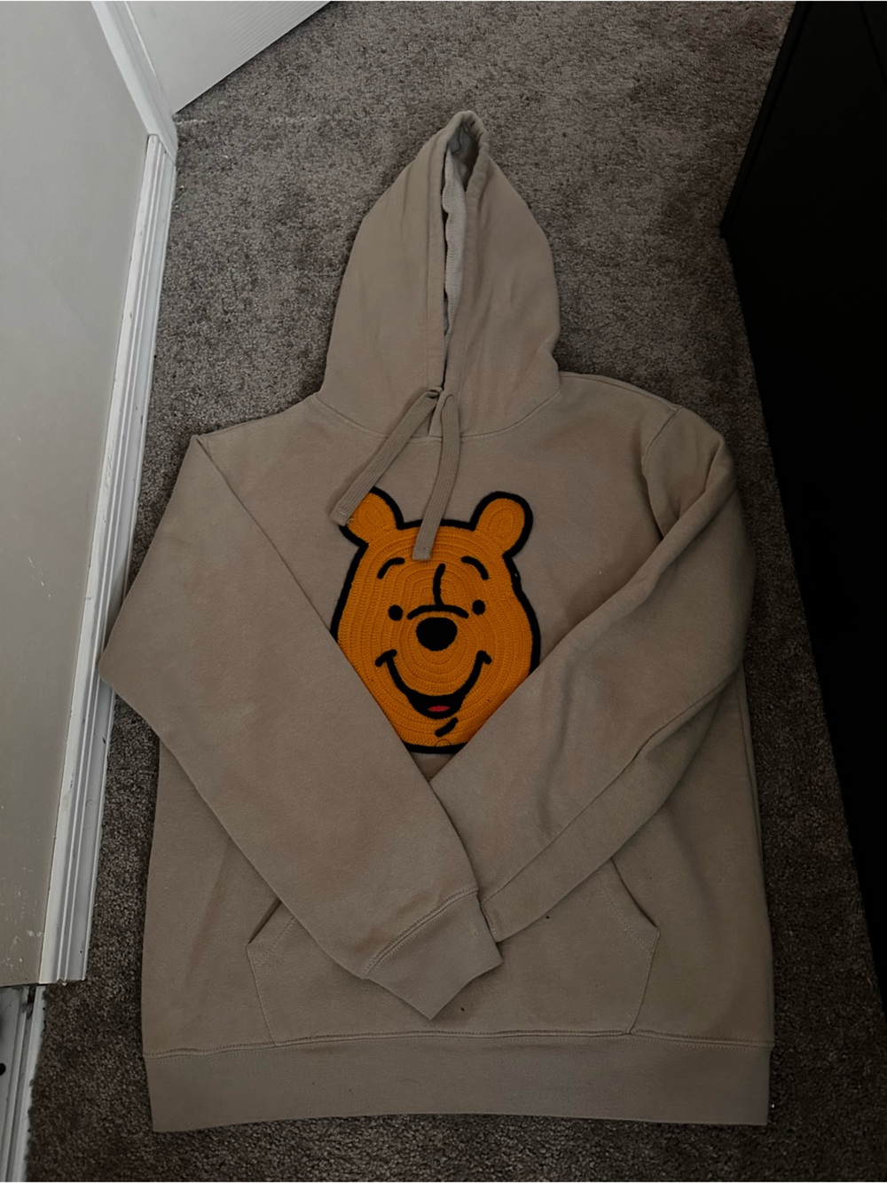 Winnie the Pooh Hoodie Size Medium 0534